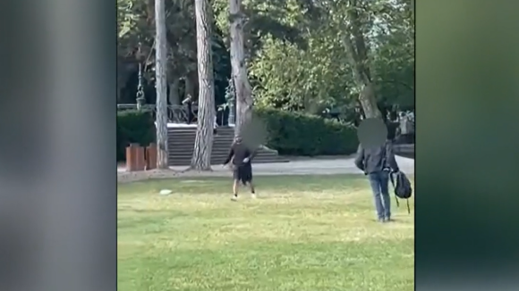"La dinguerie au lac" : Attaque au couteau à Annecy, un footballeur professionnel a "croisé l'assaillant" et raconte l'horreur