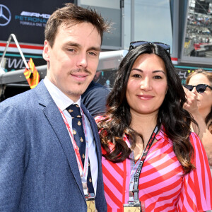 "Toutes mes pensées vont aux victimes et leur famille", a conclu la maman de Victoire.
Louis Ducruet et sa femme Marie - La famille princière de Monaco lors du 80ème Grand Prix de Monaco de Formule 1 à Monaco le 28 mai 2023. © Bruno Bebert/Bestimage 