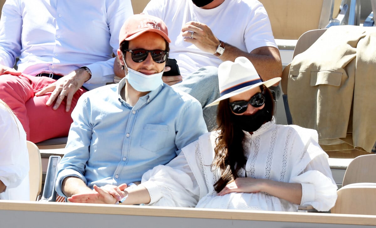 Photo : Vianney et Catherine Robert (enceinte) dans les tribunes lors ...