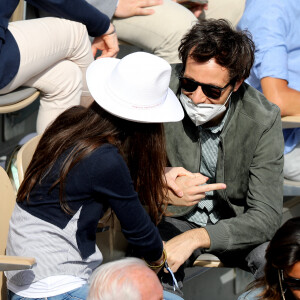 Vianney (Vianney Bureau) et Catherine Robert (enceinte) dans les tribunes des Internationaux de France de tennis de Roland Garros à Paris, France, le 5 juin 2021. © Dominique Jacovides/Bestimage 