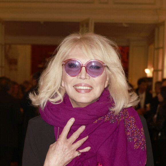 Elle n'a pas aimé le lieu de tournage
Amanda Lear La 34ème Cérémonie des Molières au théâtre de Paris lundi 24 avril 2023. © Christophe Aubert via Bestimage 