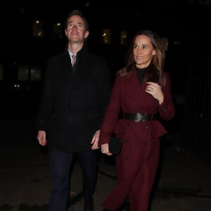 Pippa Middleton et son mari James Matthew à la sortie d'un concert à l'église St-Luke à Londres, le 1er décembre 2022. 