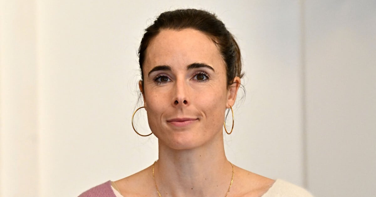 PHOTOS Alizé n'est plus célibataire, le sourire retrouvé à