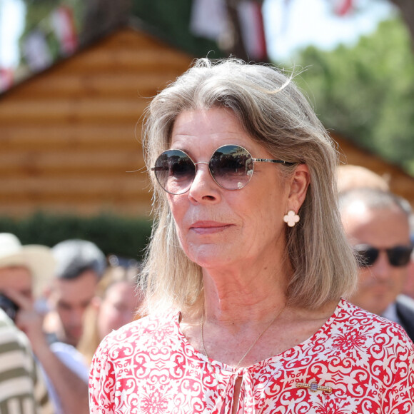 Leur rapport est plus apaisé que par le passé. Leur relation avait parfois pu être "ambivalente".
La princesse Caroline de Hanovre - 4ème rencontre des sites historiques Grimaldi sur la place du palais Princier à Monaco le 10 juin 2023. © Claudia Albuquerque / Bestimage