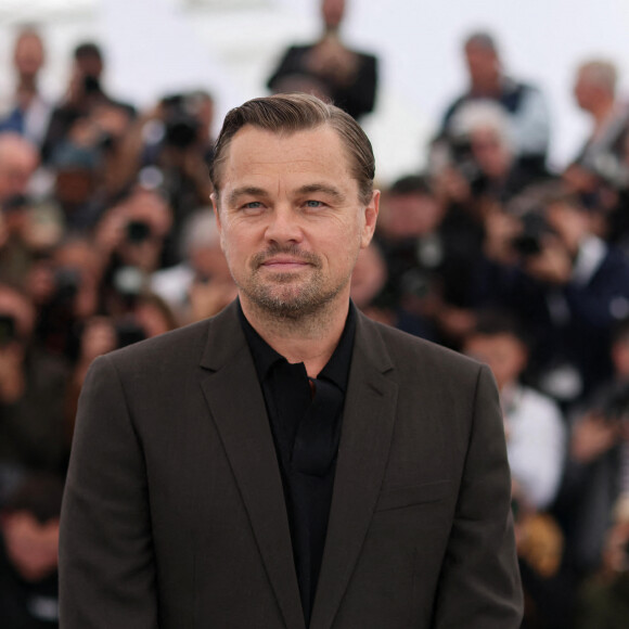 Leonardo DiCaprio est tout aussi connu pour ses grands rôles au cinéma que pour ses relations amoureuses.
Leonardo DiCaprio au photocall du film "Killers Of The Flower Moon" lors du 76ème Festival International du Film de Cannes, au Palais des Festivals à Cannes, France. © Jacovides-Moreau/Bestimage 