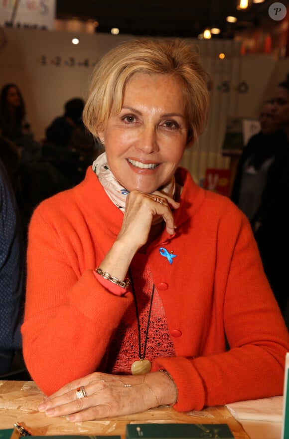 Fabienne Amiach lors du salon du livre de Paris le 17 Mars 2018 à la Porte de Versailles de Paris. © Denis Guignebourg/Bestimage