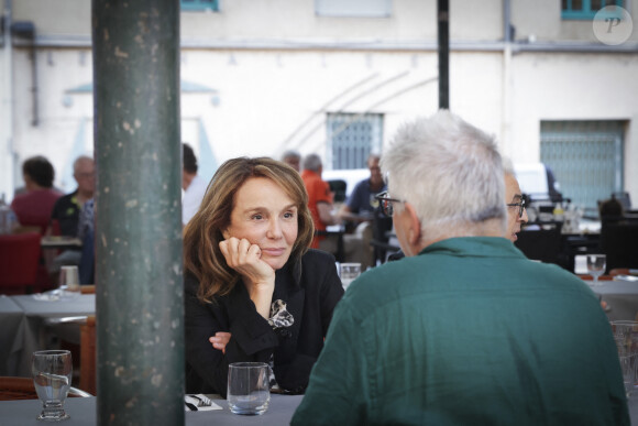 Cette dernière est apparue aux côtés de Gilles Marchand, d'Aissa Djabri et de Michel Leclerc.
Exclusif - Philippine Leroy-Beaulieu - Valence Scénario, 26ème Festival international des scénaristes et compositeurs à Valence du 5 au 10 juin 2023. - © Jack Tribeca / Bestimage