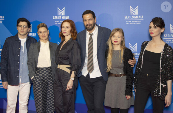 Guest, Marie Denarnaud, Audrey Fleurot, Mehdi Nebbou, Cypriane Gardin, Beéangere McNeese de la série HPI - 6 ème édition du Festival Séries Mania à Lille, France, le 18 mars 2023. © Christophe Aubert via Bestimage