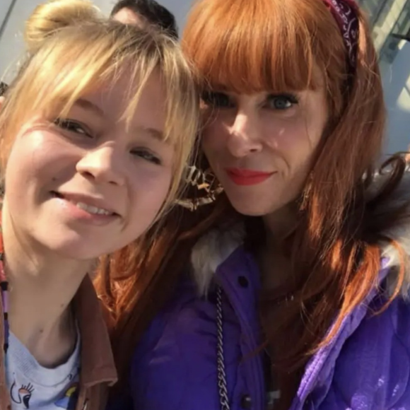 Nos confrères du "Parisien" ont décidé de leur consacrer un portrait. L'occasion d'en savoir plus sur leur relation avec l'actrice principale.
Cypriane Gardin, l'interprète de Théa dans la série "HPI" avec Audrey Fleurot. Instagram