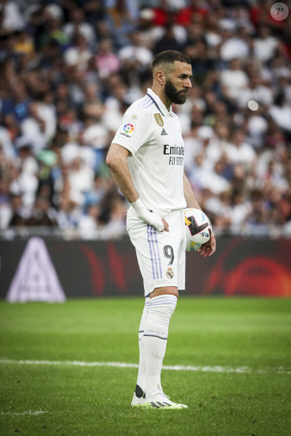 Karim Benzema très ému lors de son dernier match avec le Real Madrid au stade Santiago Bernabeu, le 4 juin 2023.