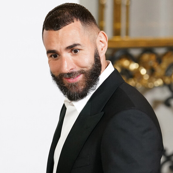 Papa d'un autre garçon prénommé Ibrahim, né de sa relation avec Cora Gauthier, Karim Benzema est un papa comblé !
 
Karim Benzema reçoit le prix "Marca Légende" au Casino de Madrid, le 1er juin 2023. Le prix Marca Légende (Marca Leyenda) est un prix décerné par le journal sportif espagnol Marca aux meilleurs professionnels du sport de l'histoire. © Alterphotos / Panoramic / Bestimage