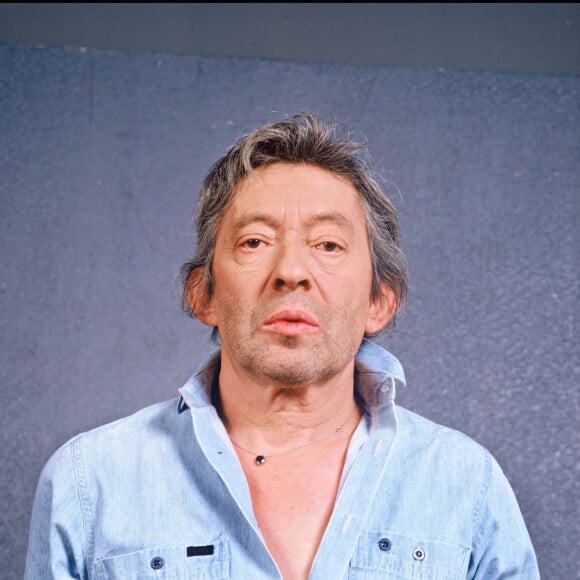 C'est chez lui rue Verneuil que Véronique Sanson s'est rendue.
Serge Gainsbourg