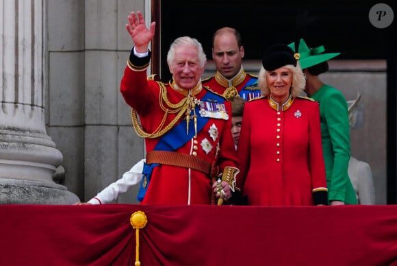 Kate Catherine Middleton, princesse de Galles, le prince William de Galles, le roi Charles III et la reine consort Camilla Parker Bowles - La famille royale d'Angleterre sur le balcon du palais de Buckingham lors du défilé "Trooping the Colour" à Londres. Le 17 juin 2023 