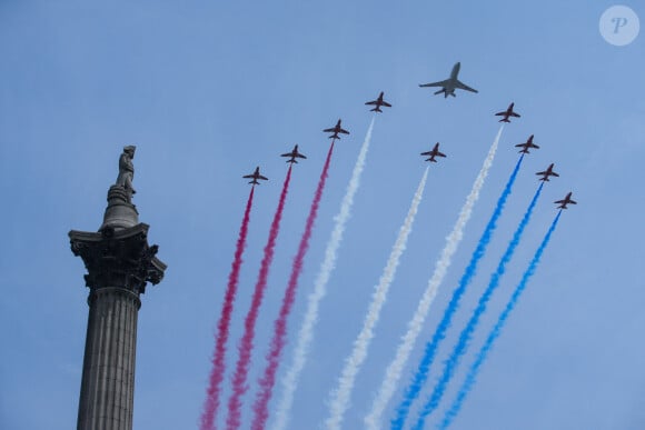 Des avions ont défilé au dessus de Buckingham Palace
Illustration - La famille royale d'Angleterre sur le balcon du palais de Buckingham lors du défilé "Trooping the Colour" à Londres. Le 17 juin 2023 