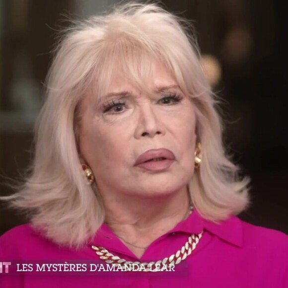 Amanda Lear vit désormais en Provence.
Amanda Lear se confie à Audrey-Crespo Marat dans l'émission Sept à Huit, présentée par Harry Roselmack, dimanche 18 juin 2023.
© TF1 / Sept à Huit