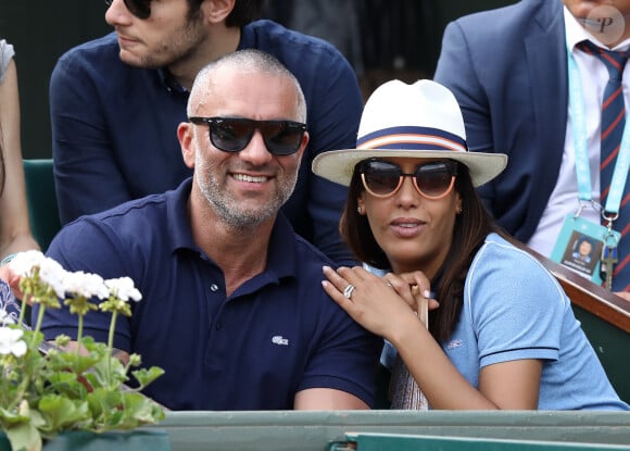 Amel Bent et son mari Patrick Antonelli dans les tribunes des internationaux de tennis de Roland Garros à Paris, France, le 3 juin 2018. © Dominique Jacovides - Cyril Moreau/Bestimage 