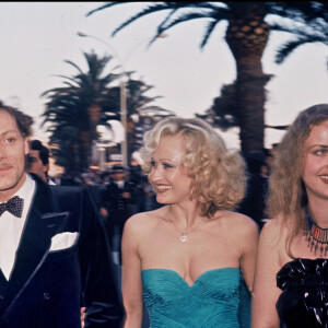 Patrick Dewaere, sa compagne et Katia Tchenko - Festival de Cannes pour le film "La Chambre de l'évêque en 1977
