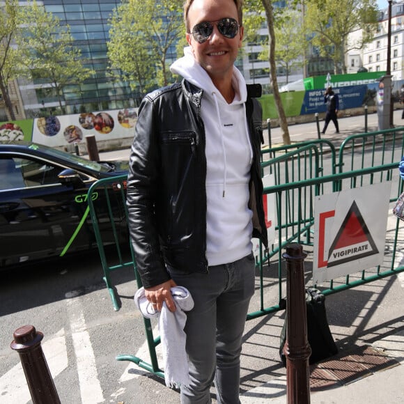 Cyril Féraud - Les participants de l'émission "Les Grosses Têtes" à la sortie des studios RTL à Paris. Le 27 avril 2023 © Jonathan Rebboah / Panoramic / Bestimage