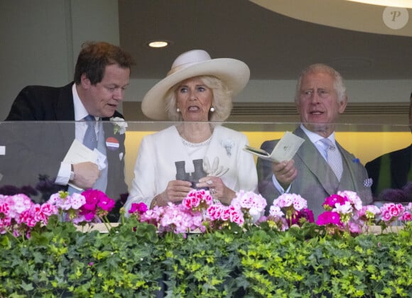 La reine a fait sensation.
Le roi Charles III d'Angleterre et Camilla Parker Bowles, reine consort d'Angleterre lors du premier jour de la course hippique Royal Ascot 2023, à Ascot, Royaume Uni, le 20 juin 2023.