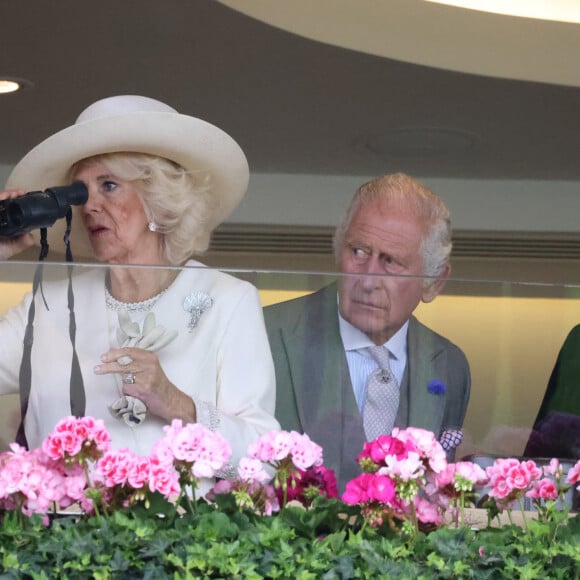 Le roi Charles III d'Angleterre et Camilla Parker Bowles, reine consort d'Angleterre lors du premier jour de la course hippique Royal Ascot 2023, à Ascot, Royaume Uni, le 20 juin 2023.