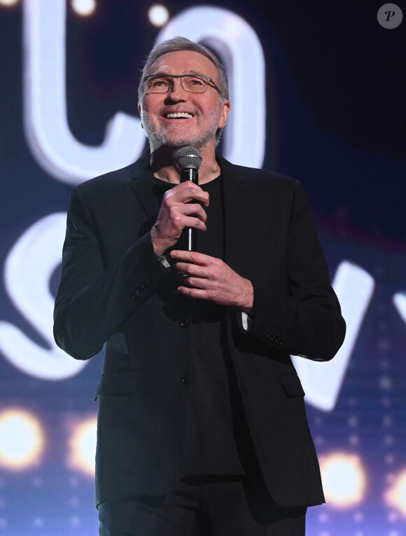 Exclusif - Laurent Ruquier - Anne Roumanoff fête ses 35 ans de carrière avec le spectacle "Anne Roumanoff & Co s'amusent" à l'Olympia de Paris le 4 décembre 2022. © Coadic guirec/Bestimage 