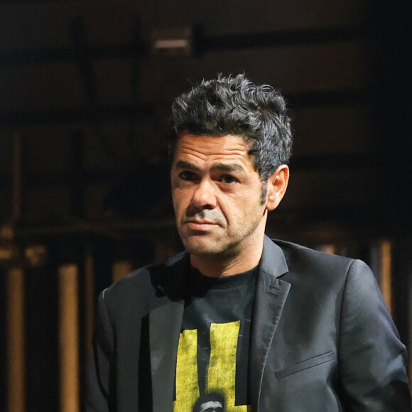 Chaleureux, l'époux de Mélissa Theuriau prend aussi très au sérieux son rôle, lui qui n'oublie pas ses origines modestes en banlieue parisienne
Exclusif - Jamel Debbouze (parrain du parrain du Trophée d'Impro Culture & Diversité) et Marc Ladreit de Lacharrière (fondateur de la Fondation Culture & Diversité) - Finale Nationale du Trophée d'Impro Culture et Diversité 2023 à l'Odéon Théâtre de l'Europe de Paris, France, le 20 juin 2023. © Coadic Guirec/Bestimage