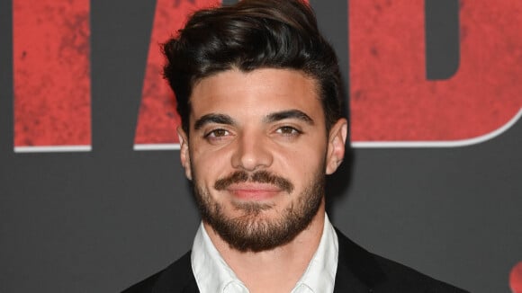 PHOTO Romain Ntamack, torse nu et hyper musclé : le héros de la finale du Top 14 fait la fiesta uniquement vêtu d'un... slip !