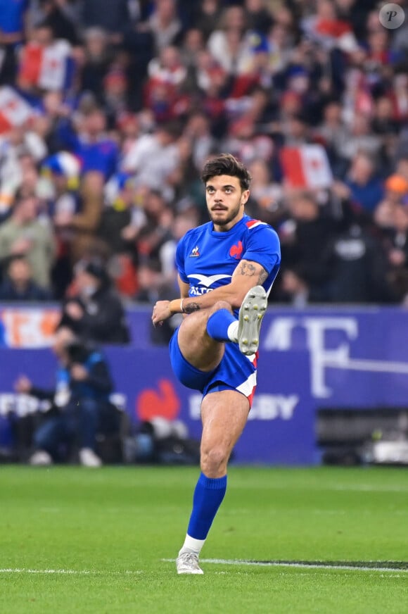 Romain Ntamack ( 10 - France ) - - Match de rugby du Tournoi des 6 Nations opposant la France à l'Angleterre au stade de France à Saint-Denis, Seine Saint-Denis, France, le 19 mars 2022. La France s'offre le grand chelem dans le Tournoi des six nations, après sa victoire 25-13 contre l'Angleterre. © Federico Pestellini/Panoramic/Bestimage