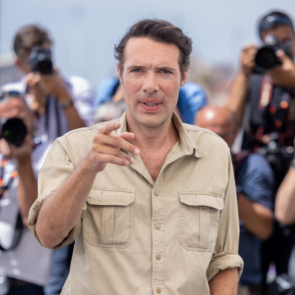 Agression sexuelle en état d'ivresse manifeste. Le procès devrait avoir lieu en février.
Le réalisateur Nicolas Bedos au photocall de "Mascarade" lors du 75ème Festival International du Film de Cannes, le 28 mai 2022. © Olivier Borde / Bestimage 