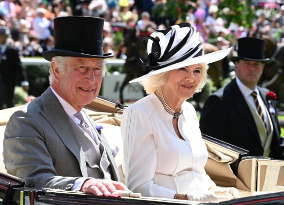 Charles III et Camilla Parker-Bowles - La procession royale du Royal Ascot du 23 juin comprenait notamment le roi Charles et la reie Camilla, ainsi que le prince et la princesse de Galles. 23 juin 2023.