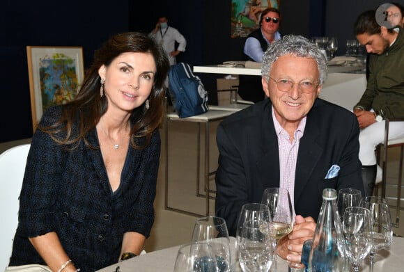 Caroline Barclay et Nelson Monfort - Les personnalités assistent au Longines Paris Eiffel Jumping au Champ de Mars, le 27 juin 2021. © Veeren / Bestimage 