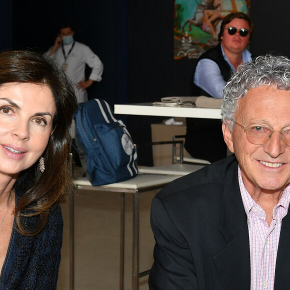 Caroline Barclay et Nelson Monfort - Les personnalités assistent au Longines Paris Eiffel Jumping au Champ de Mars, le 27 juin 2021. © Veeren / Bestimage 