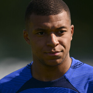 Kylian Mbappé lors d'une séance d'entraînement de l'équipe de France de football pour préparer le match de qualification à l'Euro 2024 contre Gibraltar au centre de formation et centre National du Footbal de Clairefontaine-en-Yvelines, France, le 14 juin 2023. La France affrontera Gibraltar ce vendredi 16 juin à 20h45 au Stade de l'Algarve à Faro-Loulé au Portugal. © Jean-Baptiste Autissier/Panoramic/Bestimage