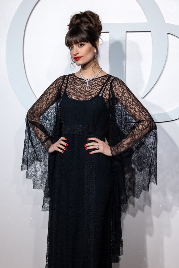 Clara Luciani vient de partager une nouvelle photo de son baby-bump ce mercredi.
Clara Luciani - Soirée de gala en hommage à Patrick Dupond à l'Opéra de Paris. © Olivier Borde/Bestimage