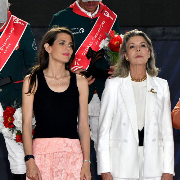 La 17ème édition du Longines Global Champions Tour à Monaco s'est déroulée sur le port de Monaco
Charlotte Casiraghi et sa mère la princesse Caroline de Hanovre lors de la seconde soirée de la 17ème édition du Longines Global Champions Tour à Monaco, le 30 juin 2023 sur le port de Monaco, pour le Longines Global Champions, c'est le binôme composé par Patrick Stuhlmeyer et Christian Kukuk, qui ont remporté la compétition en deux manches, suivi par Ioli Mytilineou et Harrie Smolders et Jérome Guery et Shane Breen. © Bruno Bebert/Bestimage 