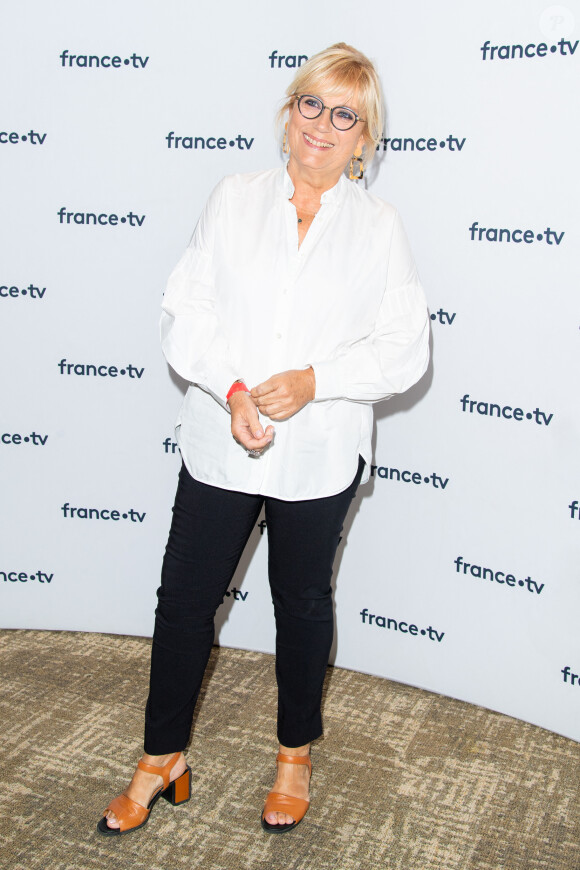 "Personne ne me répondait, c'était un peu le chaos", a-t-elle expliqué.
Catherine Matausch lors du photocall dans le cadre de la conférence de presse de France Télévisions au Pavillon Gabriel à Paris, France, le 24 août 2021. © Pierre Perusseau/Bestimage