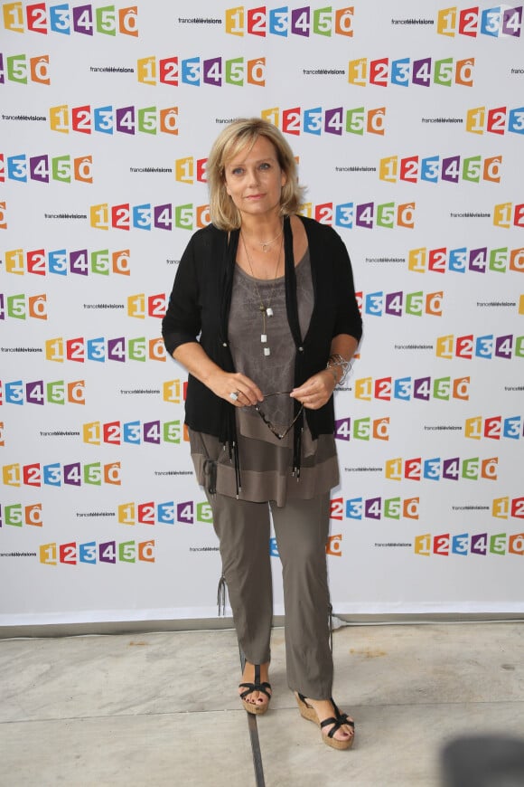 Malgré tout, elle n'en veut pas à la chaîne.
Catherine Matausch - Conférence de presse de rentrée de France Télévisions, le 28 août 2012 à Paris.