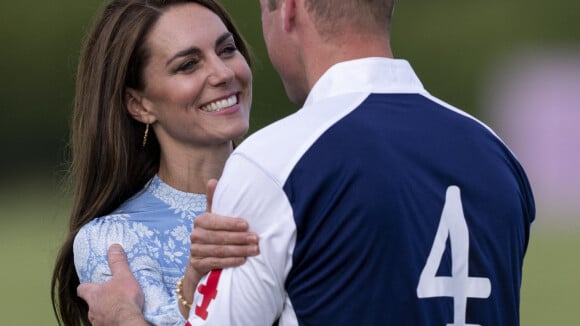 Kate Middleton : Très rare baiser en public avec son mari William, la princesse si fière de ses performances