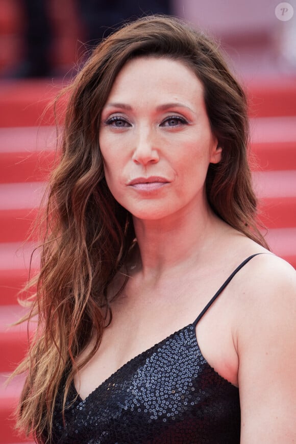 Laura Smet (Michael Kors et Chopard) - Montée des marches du film " Jeanne du Barry " pour la cérémonie d'ouverture du 76ème Festival International du Film de Cannes, au Palais des Festivals à Cannes. Le 16 mai 2023 © Jacovides-Moreau / Bestimage 