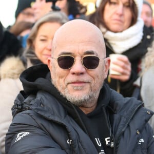 Pascal Obispo, invité d'honneur de la marche solidaire pour le Téléthon, à Lège-Cap-Ferret dans le bassin d'Arcachon. Décembre 2022 © Patrick Bernard / Bestimage