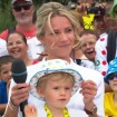 VIDEO Marion Rousse : Première apparition télé pour son petit Nino sur le Tour de France, déjà très à l'aise !