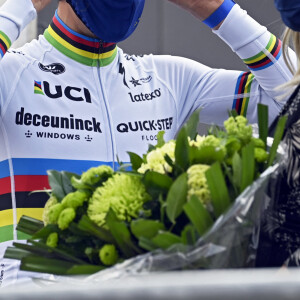 Le cycliste français Julian Alaphilippe remporte sa troisième Flèche Wallonne à Huy en Belgique, le 21 avril 2021, après ses précédentes victoires en 2018 et 2019. Il a devancé Primoz Roglic (Jumbo-Visma) et Alejandro Valverde (Movistar). © Photo News / Panoramic / Bestimage