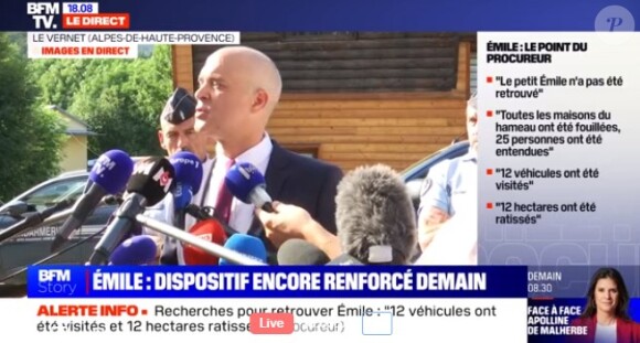 Qui pousse les enquêteurs à envisager une autre histoire que celle de la fugue.
Capture d'écran de BFM TV - Le procureur qui s'exprime sur l'affaire de la disparition du petit Emile.