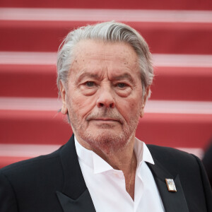 Alain Delon lors de première du film "Une Vie Cachée Life" lors du 72ème Festival International du Film de Cannes, France, le 19 mai 2019. 