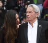 Heureusement que ses enfants veillaient sur lui ! 
Alain Delon et sa fille Anouchka Delon - Montée des marches du film "A Hidden Life" lors du 72ème Festival International du Film de Cannes, le 19 mai 2019. 