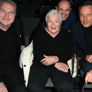 Exclusif - No Web - Laurent Ruquier, Line Renaud, Thierry Suc et Marc-Olivier Fogiel - People à la générale de l'opéra-rock "Starmania" à la Seine Musicale de Boulogne-Billancourtle 8 novembre 2022. Johnny Rockfort et ses Etoiles noires, la serveuse automate, Stella Spotlight, Zéro Janvier, un Ziggy emprunté à D. Bowie… Quarante-trois ans après leur apparition sur la scène du Palais des congrès de Paris, le 10 avril 1979, et plus de deux décennies après les dernières représentations, revoici les personnages chantants imaginés par M.Berger et L. Plamondon pour Starmania. Reportée de deux saisons en raison de la pandémie de Covid-19, une nouvelle version s’installe jusqu’au 29 janvier 2023 à La Seine musicale, à Boulogne-Billancourt (Hauts-de-Seine), avant de faire la tournée des Zénith en région. © Dominique Jacovides-Coadic Guirec/Bestimage 
