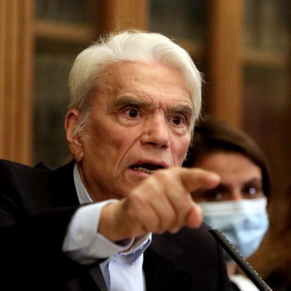 Exclusif - Bernard Tapie intervient lors de la promotion 2020 de la conférence des avocats du barreau de Paris, 11ème séance du premier tour, à la bibliothèque de l'ordre à Paris. Le 7 septembre 2020. © Dominique Jacovides / Bestimage