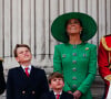 Pour son anniversaire, ses parents lui offrent une certaine liberté.
La princesse Anne, le prince George, le prince Louis, la princesse Charlotte, Kate Catherine Middleton, princesse de Galles, le prince William de Galles - La famille royale d'Angleterre sur le balcon du palais de Buckingham lors du défilé "Trooping the Colour" à Londres.