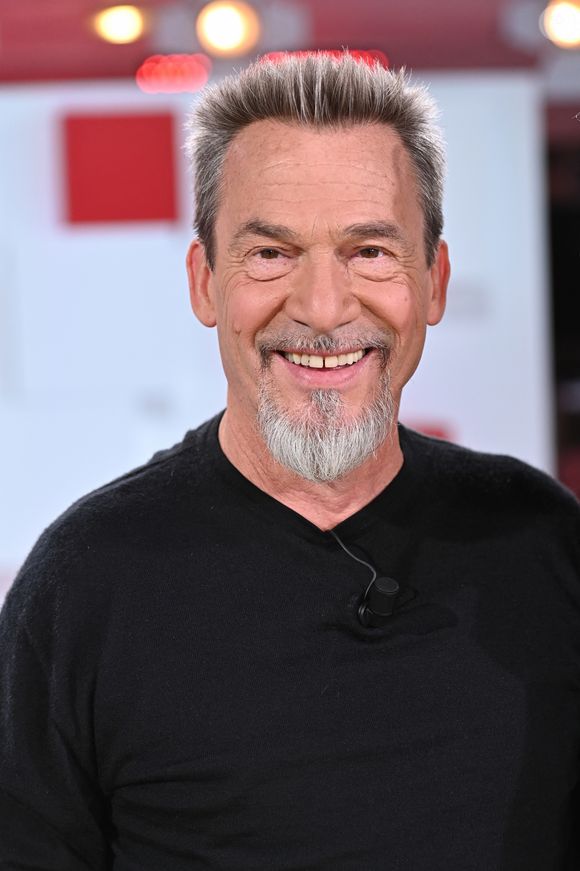 Exclusif - Florent Pagny - Enregistrement de l'émission "Vivement Dimanche" présentée par M.Drucker et diffusée le 31 octobre sur France 2. Le 27 octobre 2021 © Guillaume Gaffiot / Bestimage