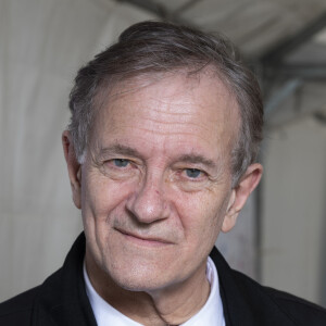 Exclusif - Francis Huster - Festival des Livres et des Artistes organisé par l'association "Lecture pour Tous" engagée dans la lutte contre l'illettrisme au Mail Branly à Paris le 3 juillet 2022. © Pierre Perusseau / Jack Tribeca / Bestimage 